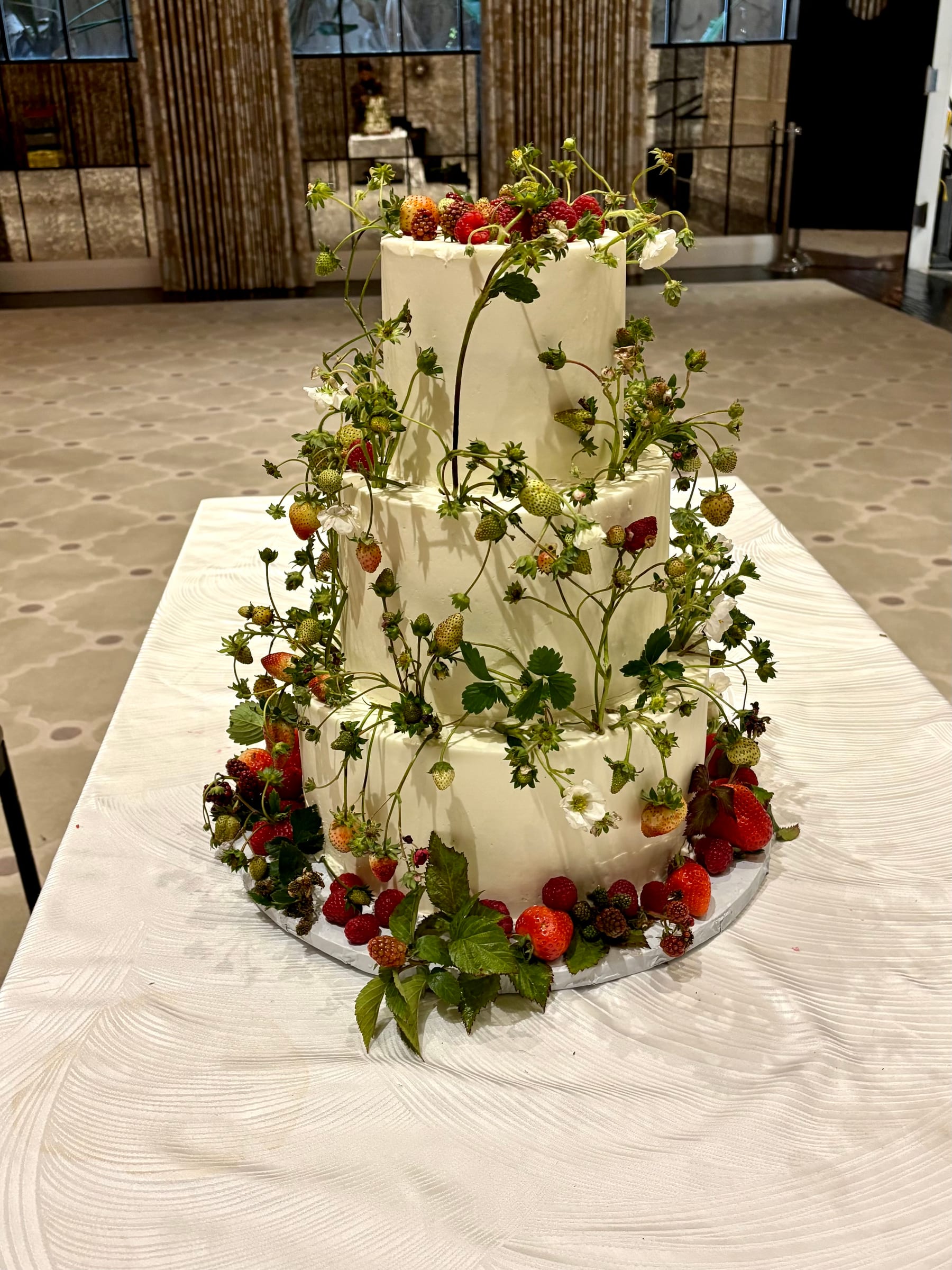 Sculptural floral plinth